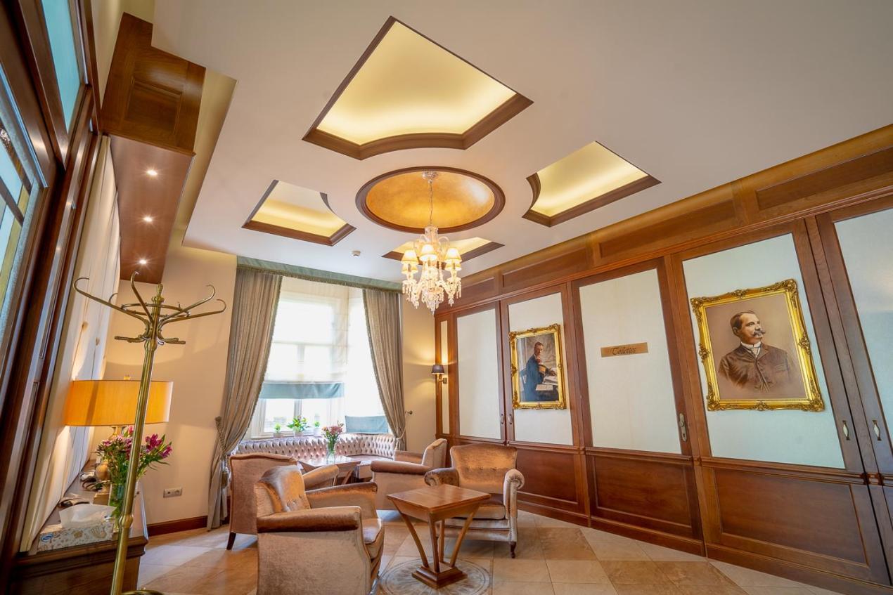 Avilla Thanhoffer Siófok Extérieur photo