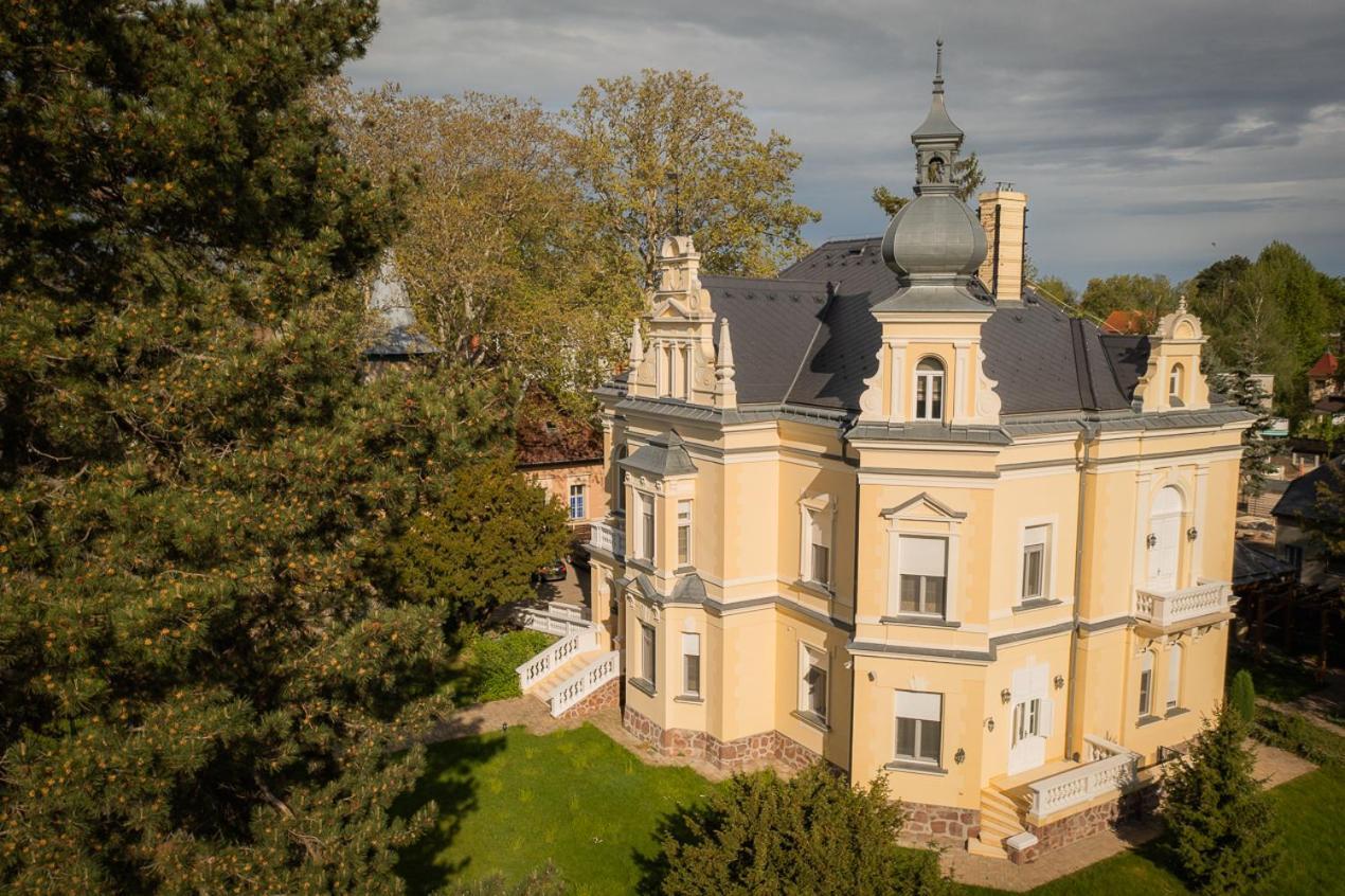 Avilla Thanhoffer Siófok Extérieur photo