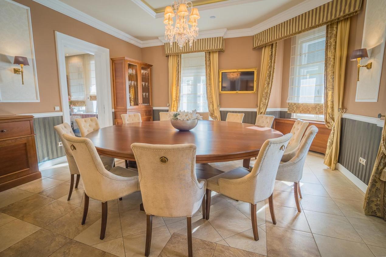 Avilla Thanhoffer Siófok Extérieur photo